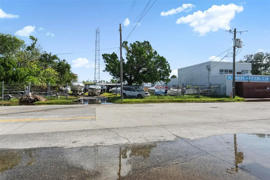 801 N Beach Street Daytona Beach FL 32114