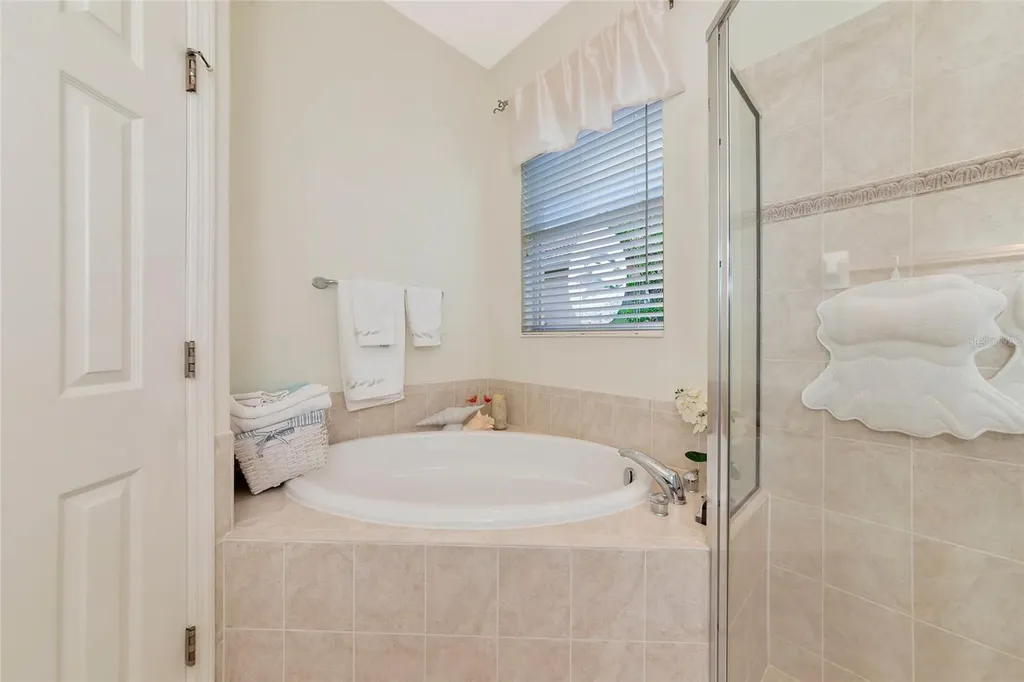 6841 74th Street Circle E Bradenton FL 34203