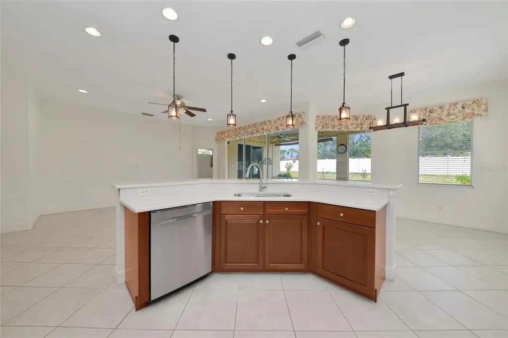 6841 74th Street Circle E Bradenton FL 34203