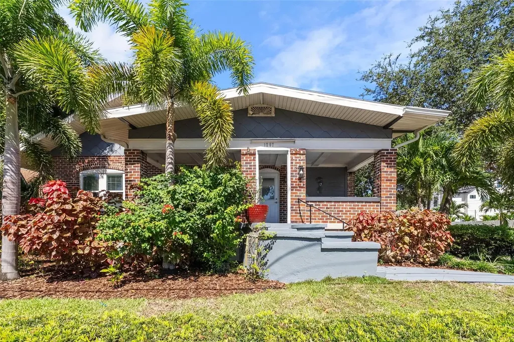 1207 9th Avenue N St Petersburg FL 33705