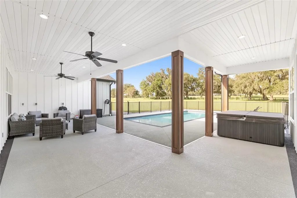 15224 NW 56th Court Road Reddick FL 32686