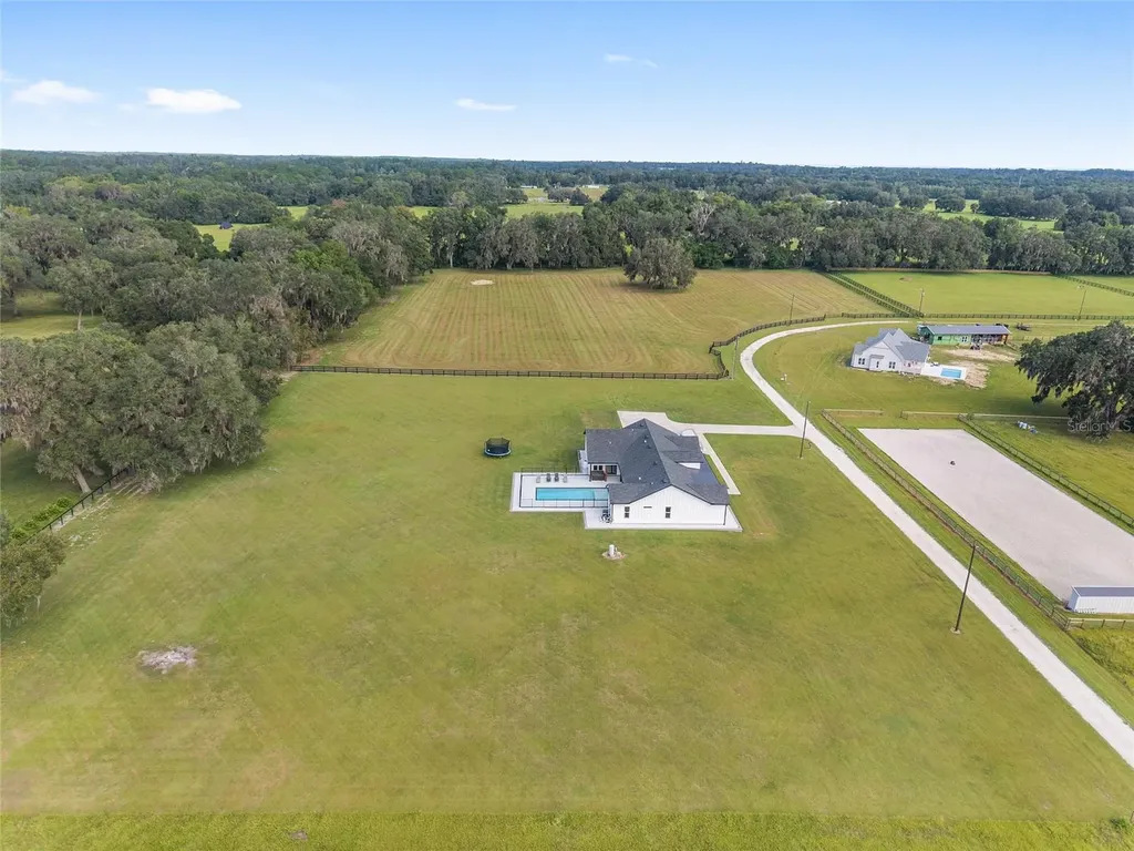 15224 NW 56th Court Road Reddick FL 32686