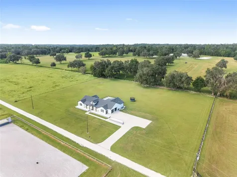 15224 NW 56th Court Road Reddick FL 32686
