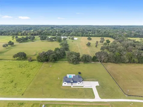 15224 NW 56th Court Road Reddick FL 32686