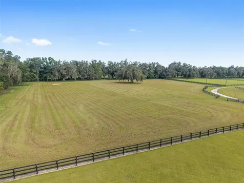 15224 NW 56th Court Road Reddick FL 32686