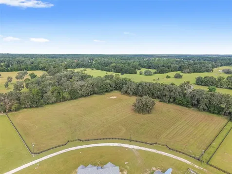 15224 NW 56th Court Road Reddick FL 32686