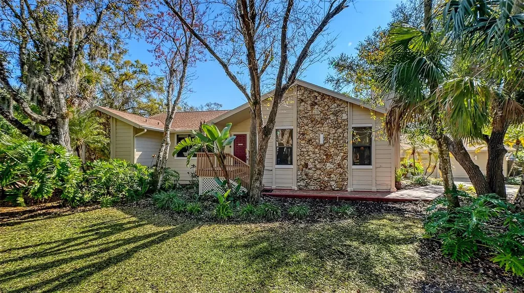 4390 Woodview Drive Sarasota FL 34232
