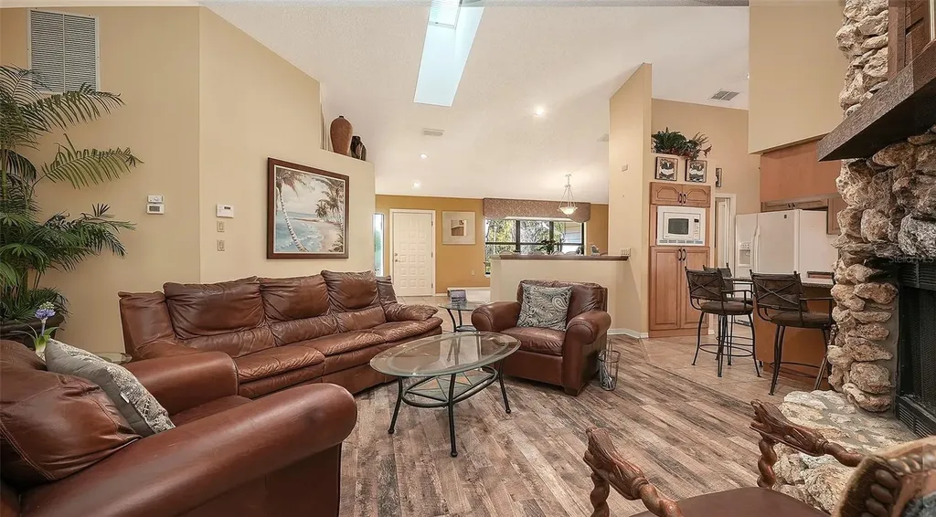 4390 Woodview Drive Sarasota FL 34232