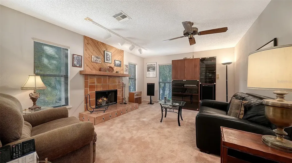 4390 Woodview Drive Sarasota FL 34232