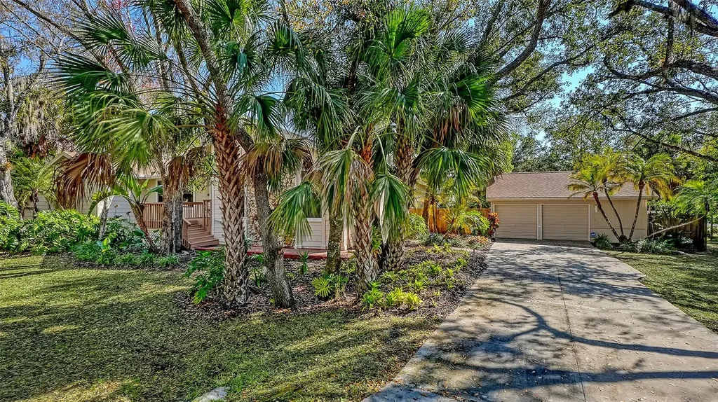 4390 Woodview Drive Sarasota FL 34232