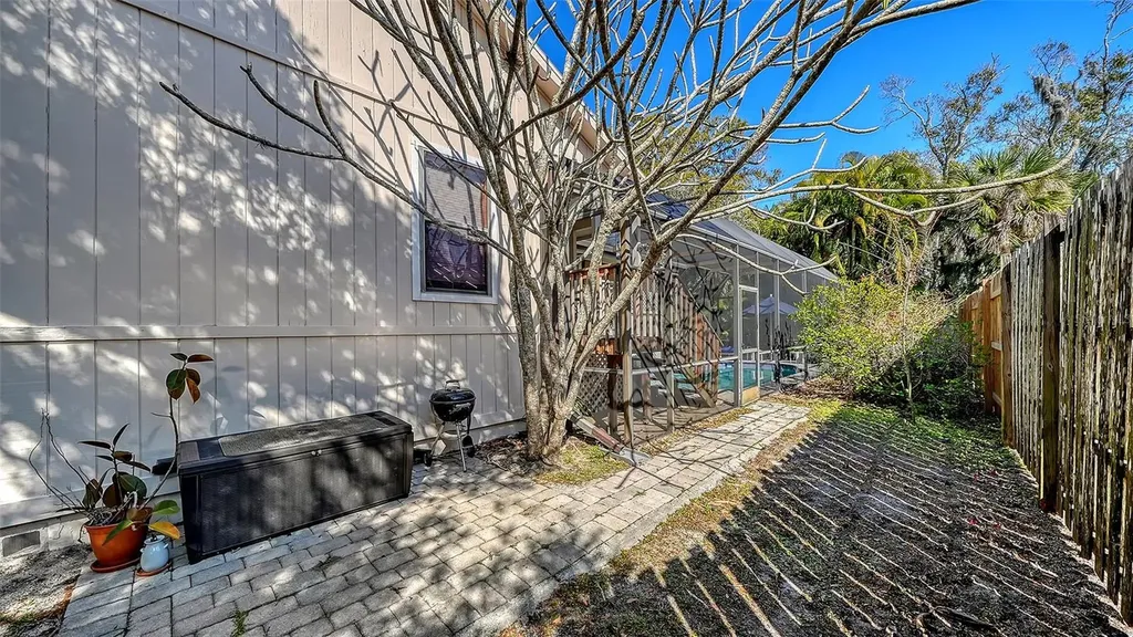 4390 Woodview Drive Sarasota FL 34232