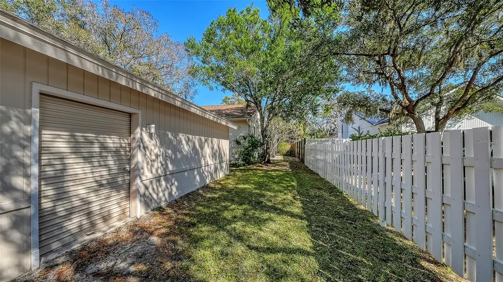 4390 Woodview Drive Sarasota FL 34232