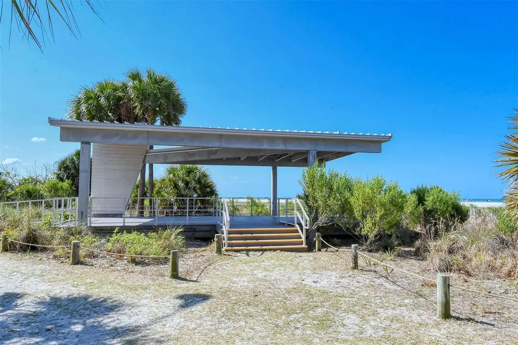 4390 Woodview Drive Sarasota FL 34232