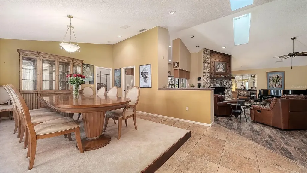 4390 Woodview Drive Sarasota FL 34232