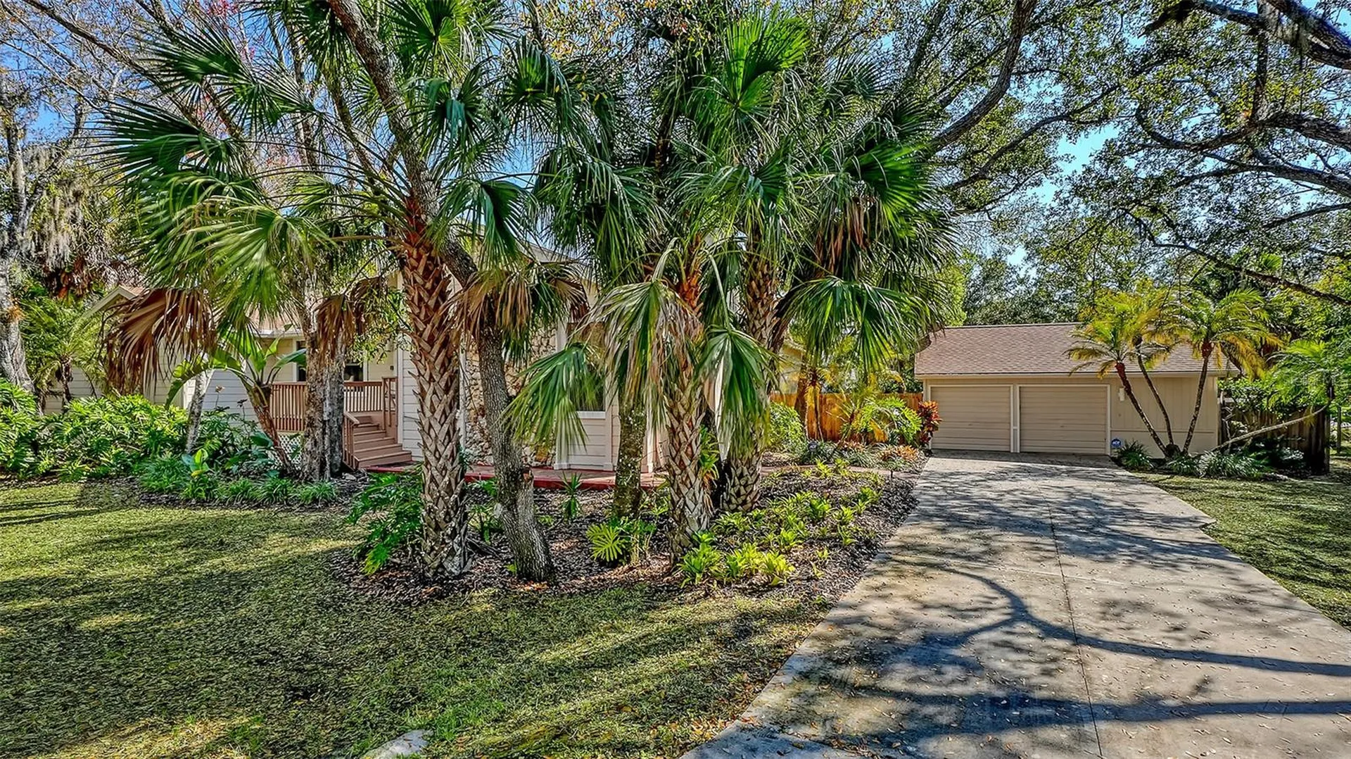 4390 Woodview Drive Sarasota FL 34232