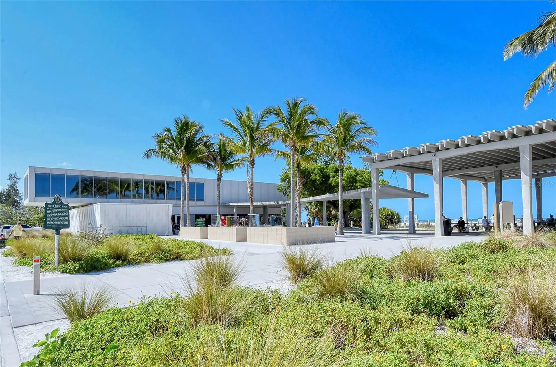 4390 Woodview Drive Sarasota FL 34232
