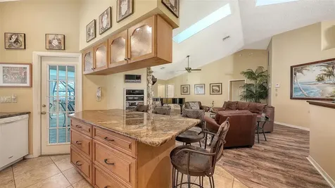 4390 Woodview Drive Sarasota FL 34232