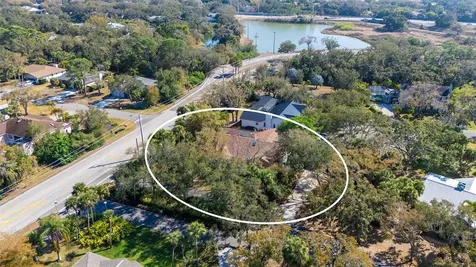 4390 Woodview Drive Sarasota FL 34232
