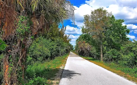 4390 Woodview Drive Sarasota FL 34232