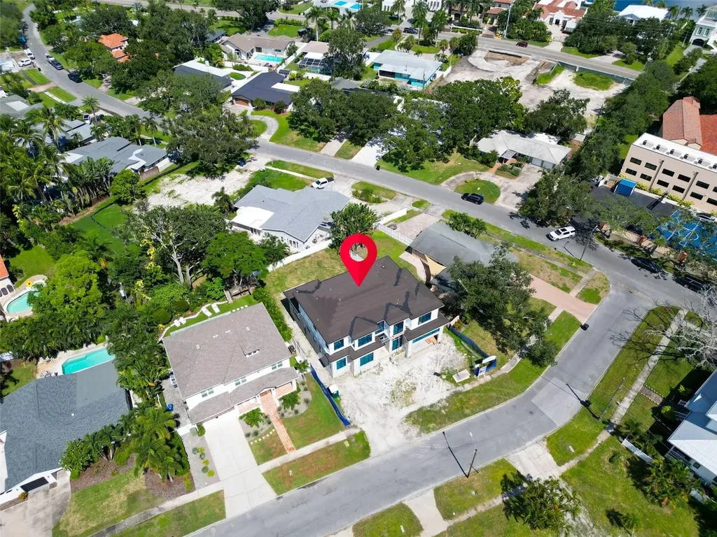 609 Alda Way NE St Petersburg FL 33704