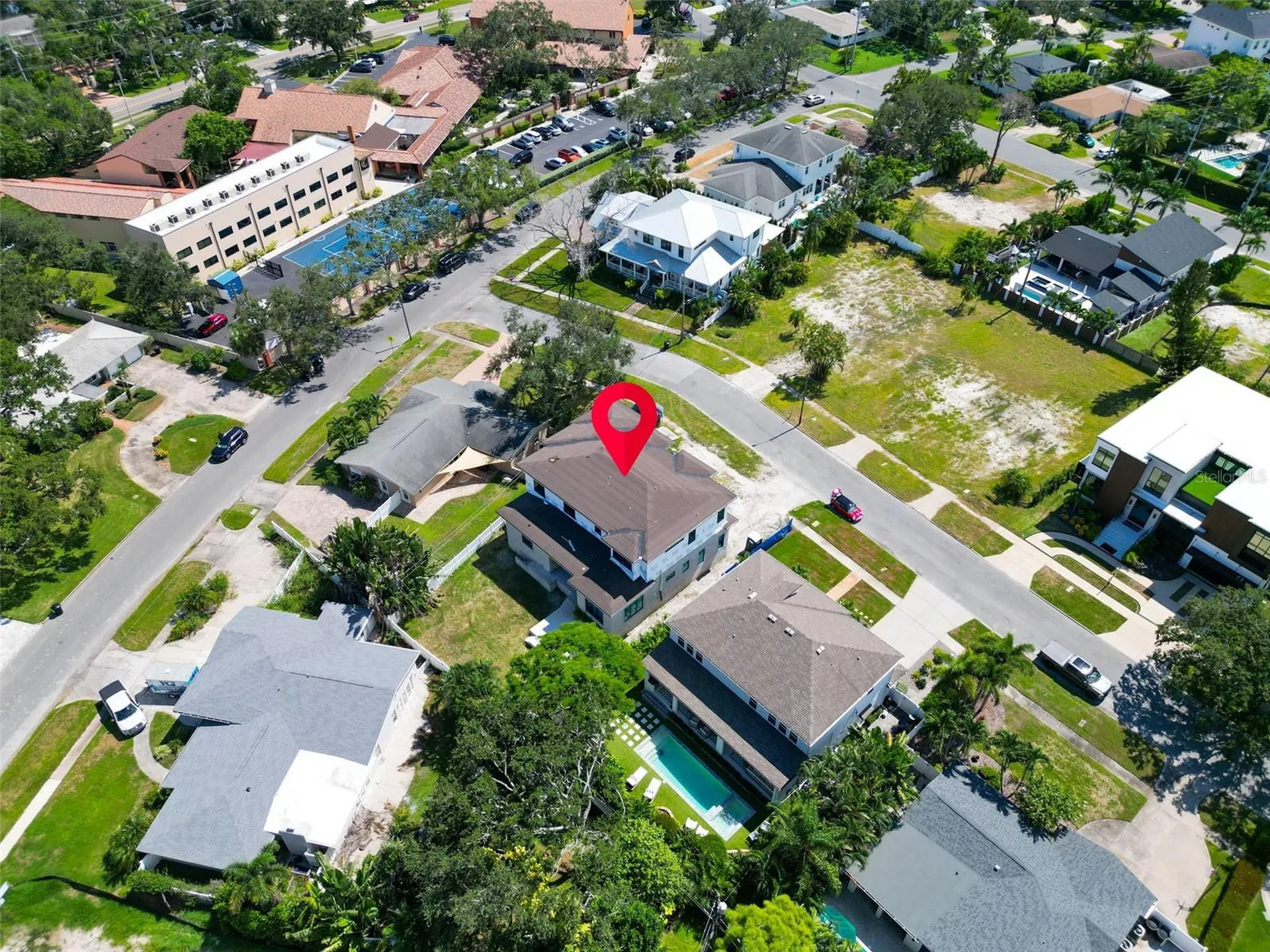 609 Alda Way NE St Petersburg FL 33704