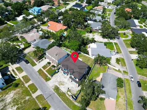 609 Alda Way NE St Petersburg FL 33704