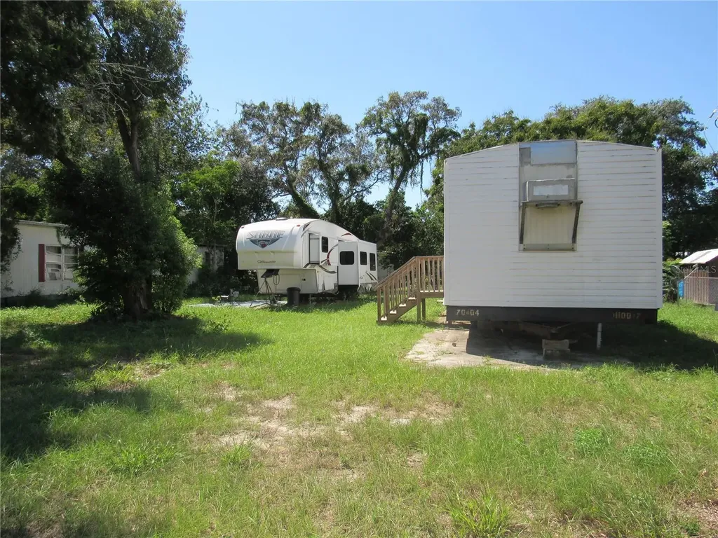 1950 SE 185th Terrace Silver Springs FL 34488
