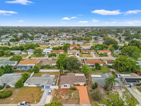 10325 Gardenia Lane Port Richey FL 34668