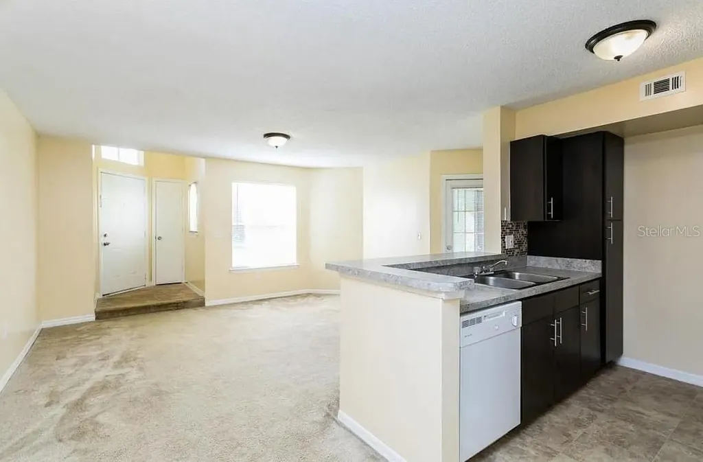 409 Fountainhead Circle Kissimmee FL 34741