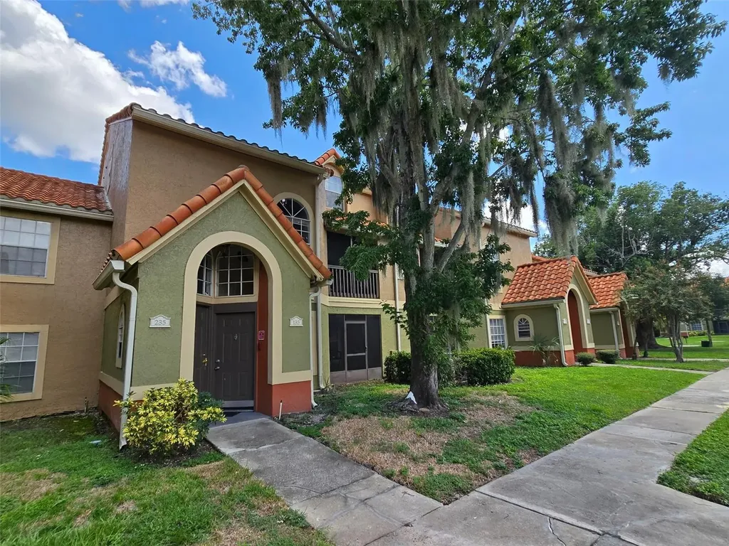 409 Fountainhead Circle Kissimmee FL 34741