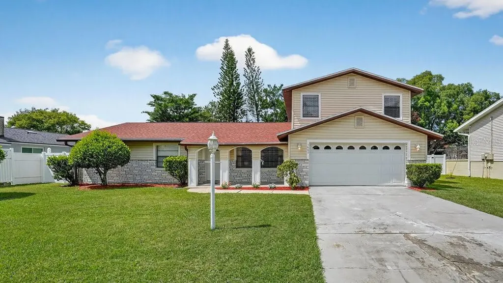 1667 E Shangri La Drive Daytona Beach FL 32119