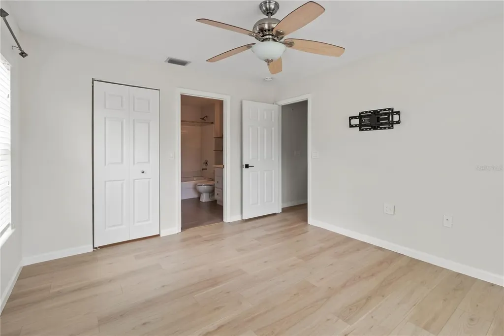8827 Manor Loop Lakewood Ranch FL 34202