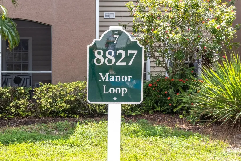 8827 Manor Loop Lakewood Ranch FL 34202