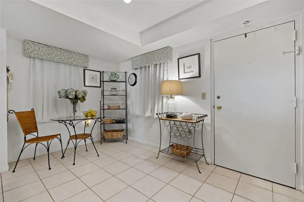 4910 38th Way S St Petersburg FL 33711