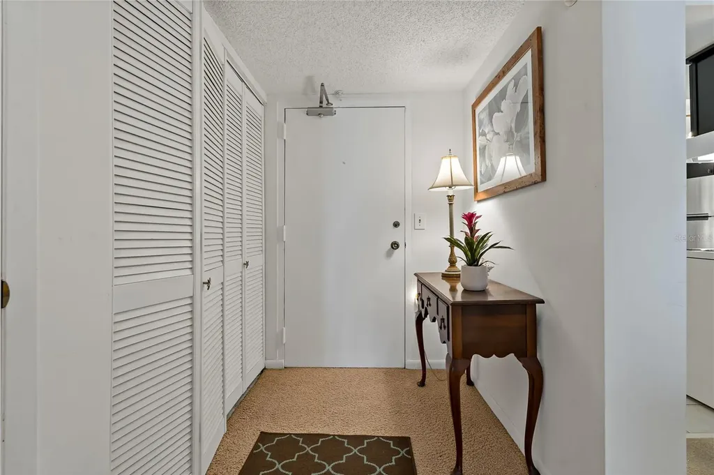 4910 38th Way S St Petersburg FL 33711
