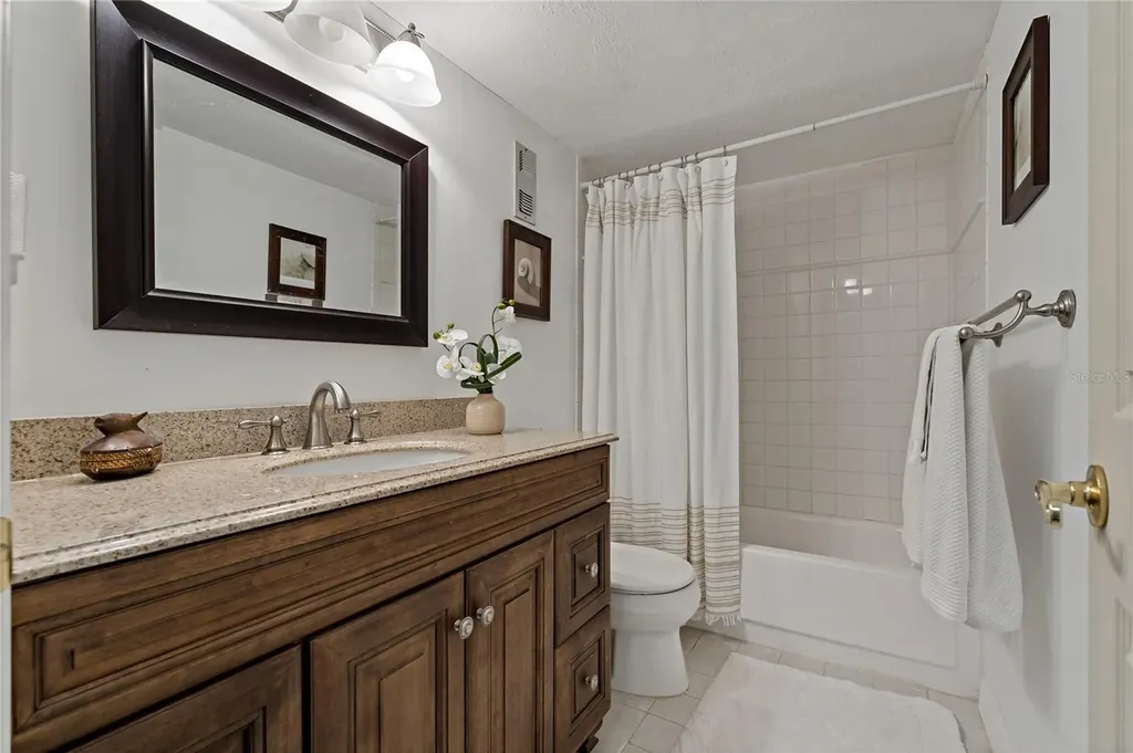 4910 38th Way S St Petersburg FL 33711