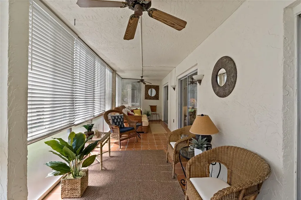 4910 38th Way S St Petersburg FL 33711