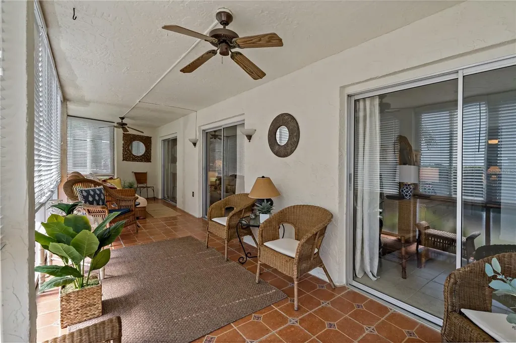 4910 38th Way S St Petersburg FL 33711