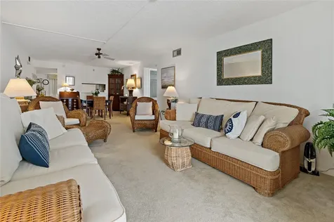 4910 38th Way S St Petersburg FL 33711