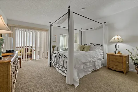 4910 38th Way S St Petersburg FL 33711