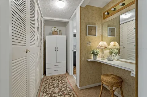 4910 38th Way S St Petersburg FL 33711