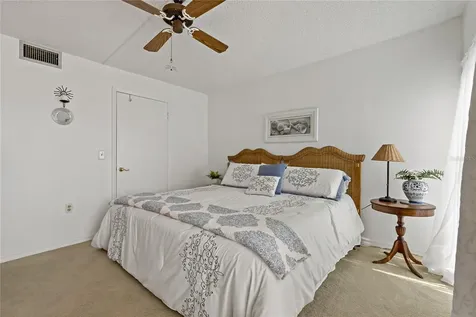 4910 38th Way S St Petersburg FL 33711