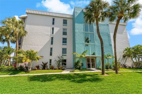 4910 38th Way S St Petersburg FL 33711