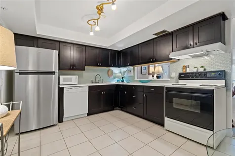 4910 38th Way S St Petersburg FL 33711