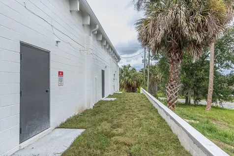 1105 S Woodland Boulevard Deland FL 32720