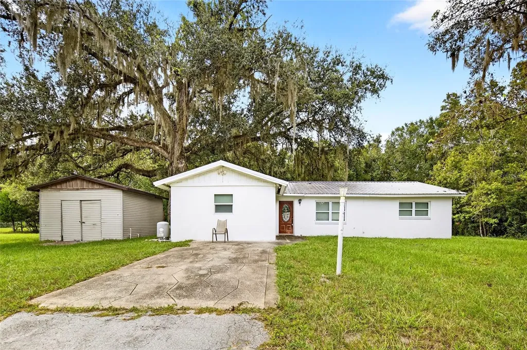 240 N Staff Point Inverness FL 34450