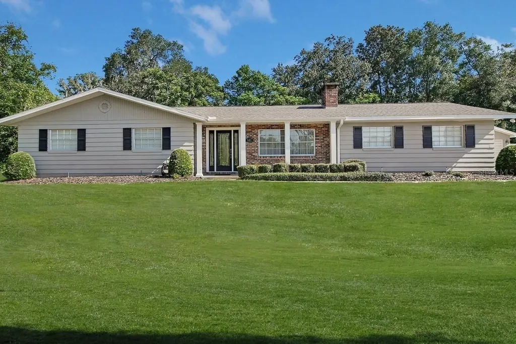 569 Parkdale Court Deland FL 32724