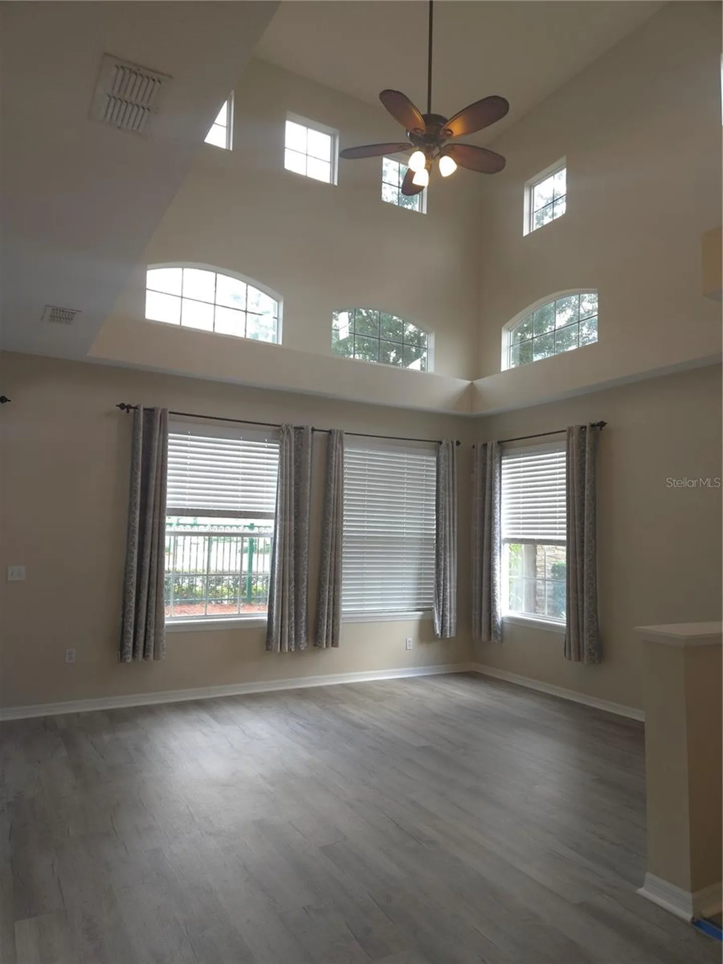 102 Monroe Circle Davenport FL 33896