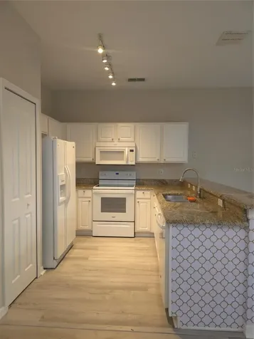 102 Monroe Circle Davenport FL 33896