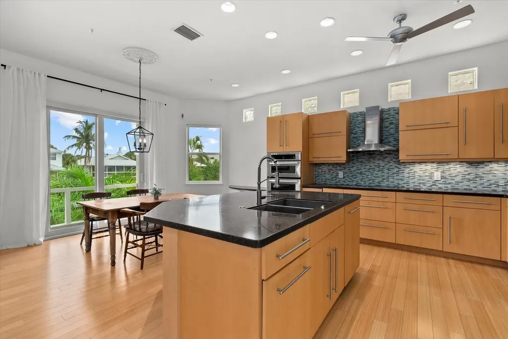 4929 Oxford Drive Sarasota FL 34242